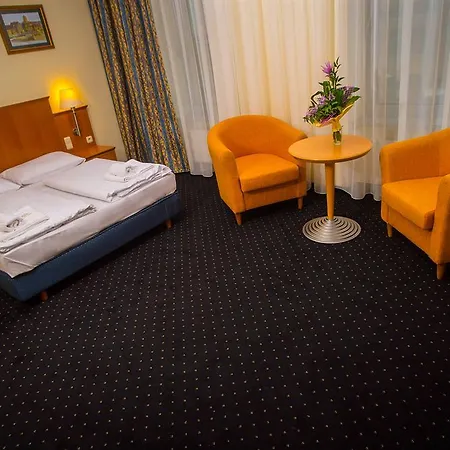 Sofia By The Railway Station Szálloda