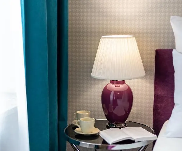 Sofia By The Railway Station Hotel Breslau