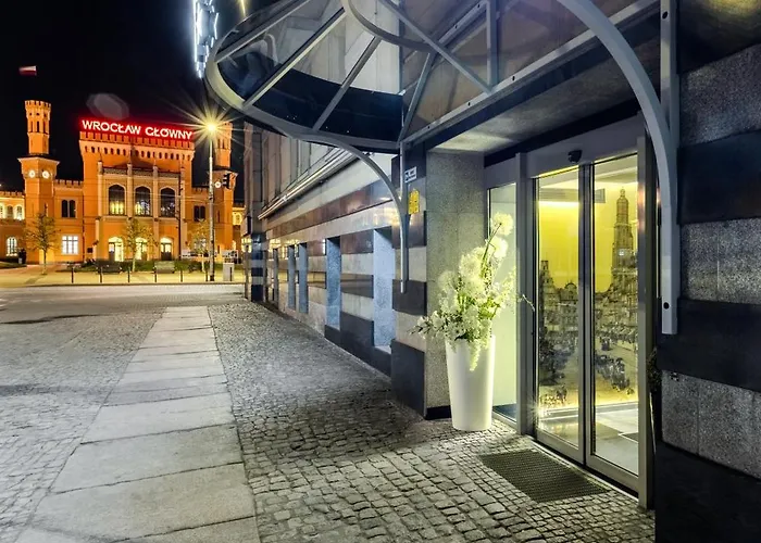 Hotel Sofia By The Railway Station Breslau