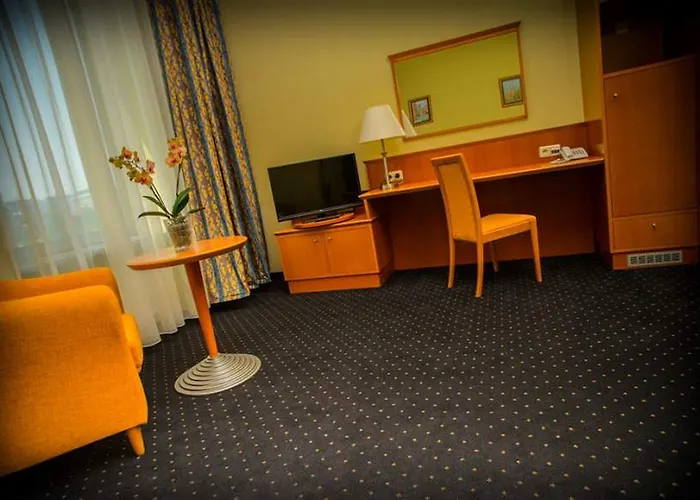 Sofia By The Railway Station Hotel