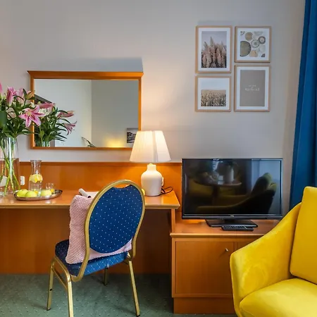 Sofia By The Railway Station 酒店 3*