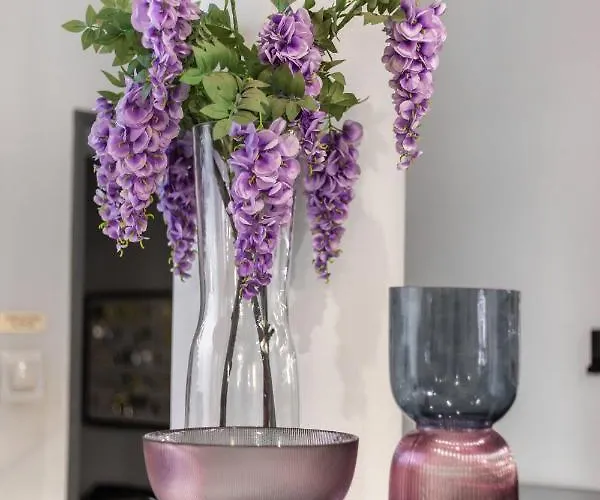 Sofia By The Railway Station فروتسواف