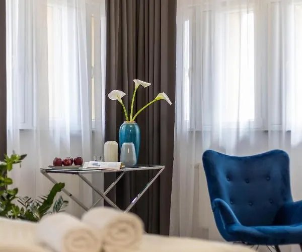 Sofia By The Railway Station 3*