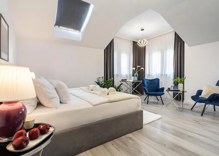 فندق Sofia By The Railway Station 3*